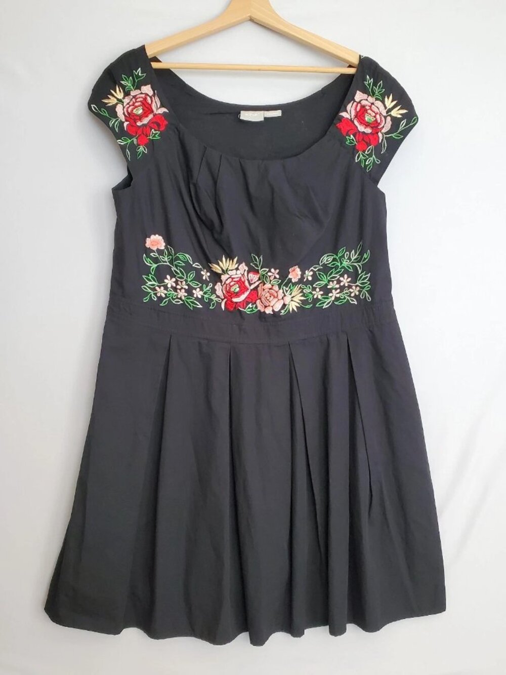 eShakti Custom Dress Women LG Black Cotton Floral Embroidery Cottage Milkmaid
